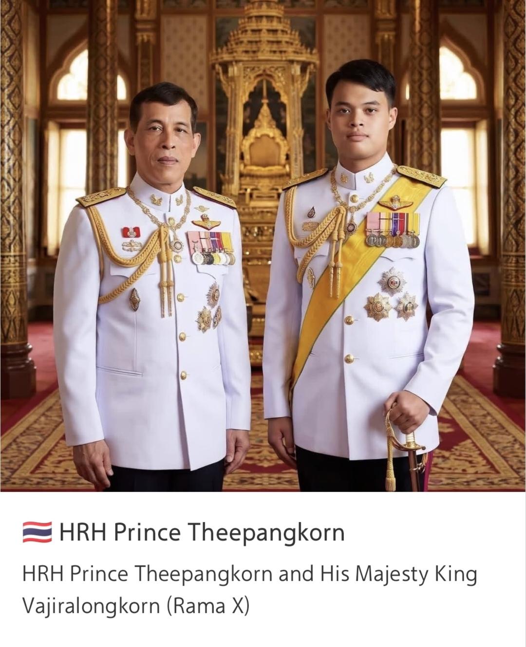 泰王拉玛十世玛哈国王和提帮功王子的肖像照，取景曼谷大皇宫！别说，父子俩看上去