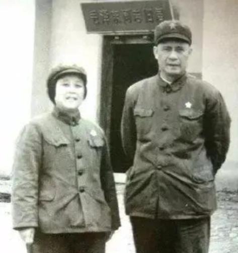 1985年5月的一个傍晚，昆明军区司令员张铚秀开完军委会议回到家里，把保姆小刘叫