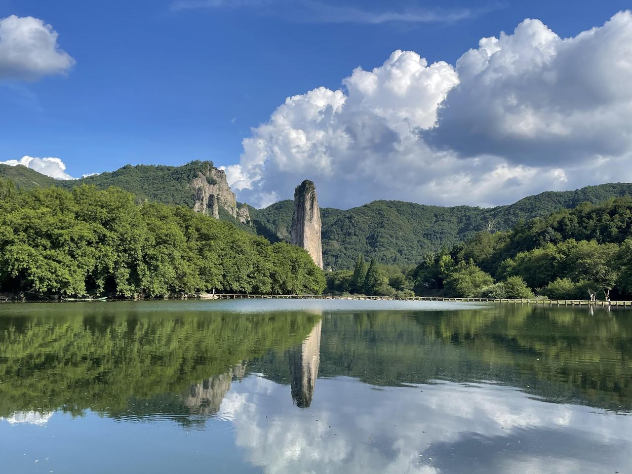 🚗老友聚会游，这个春天我们相约在丽水缙云，住进仙都景区里的阿敏家的民宿，包吃住