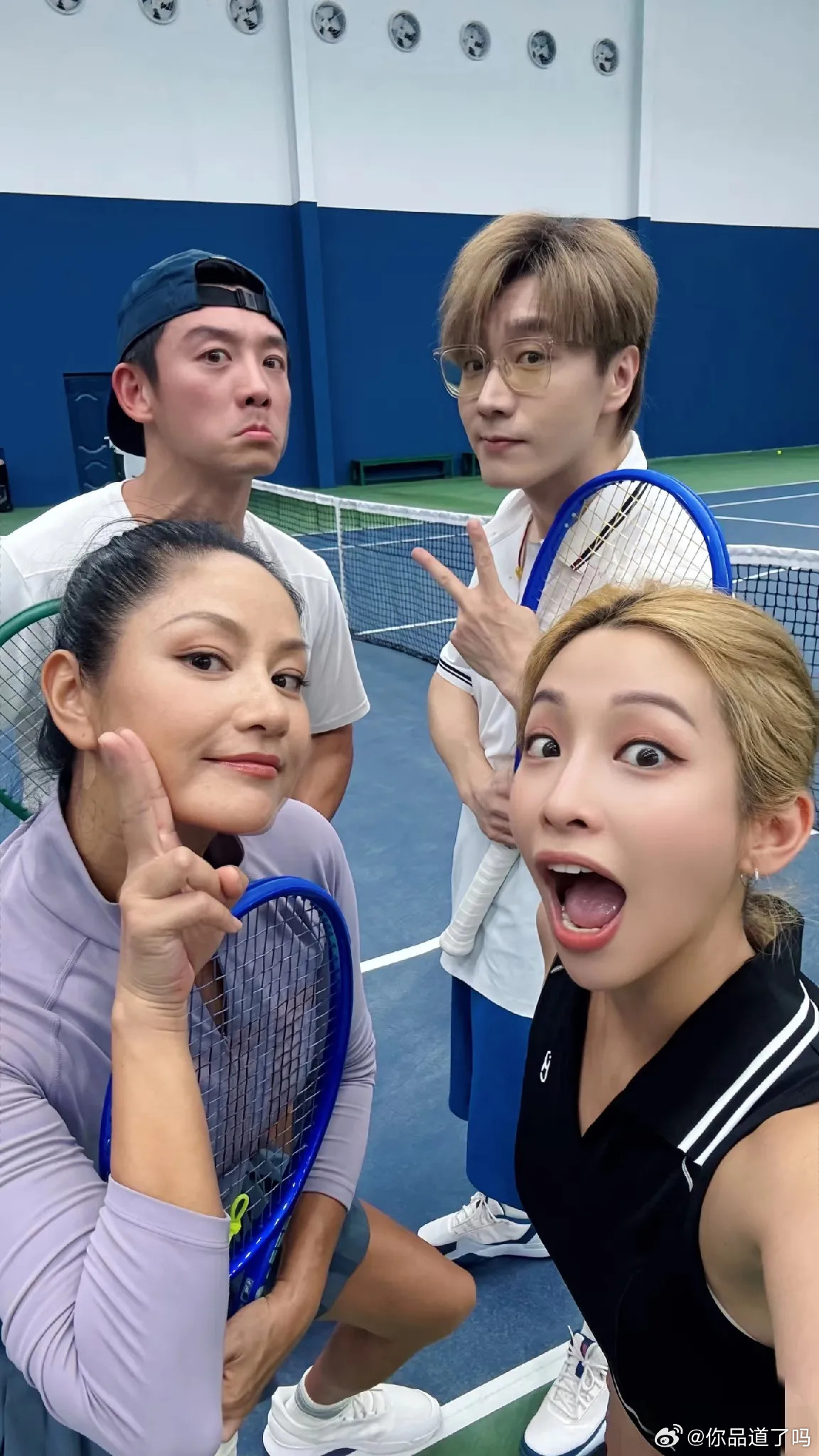 好想知道瞿颖的短板到底在哪里😂这个国庆，一众女明星扎堆奔赴巴黎时装周，反复斟酌