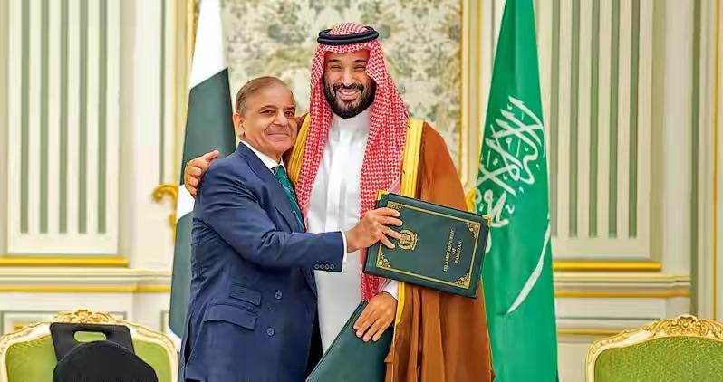 巴铁空军抵沙特，不是派兵是还债！伊斯兰北约？别做梦了4月11日，巴基斯坦空