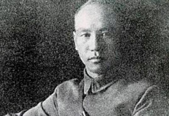 孙中山去世前没有指定接班人，为何最后上位的是靠后的蒋介石？孙中山离世前，当时的蒋