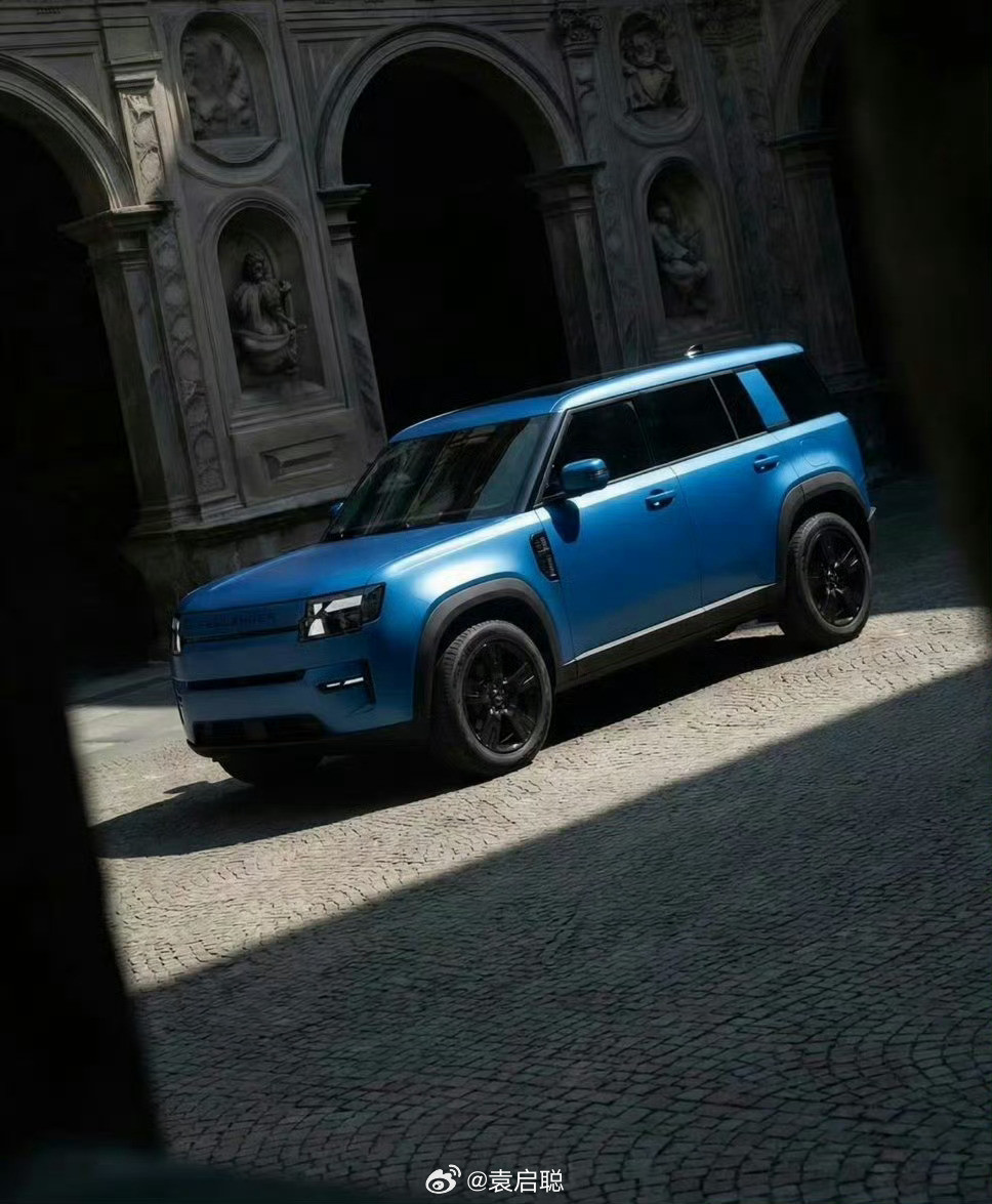 网友投稿，全新时代FREELANDER一眼就是虎里虎气的模样，但忽然一想，他本身