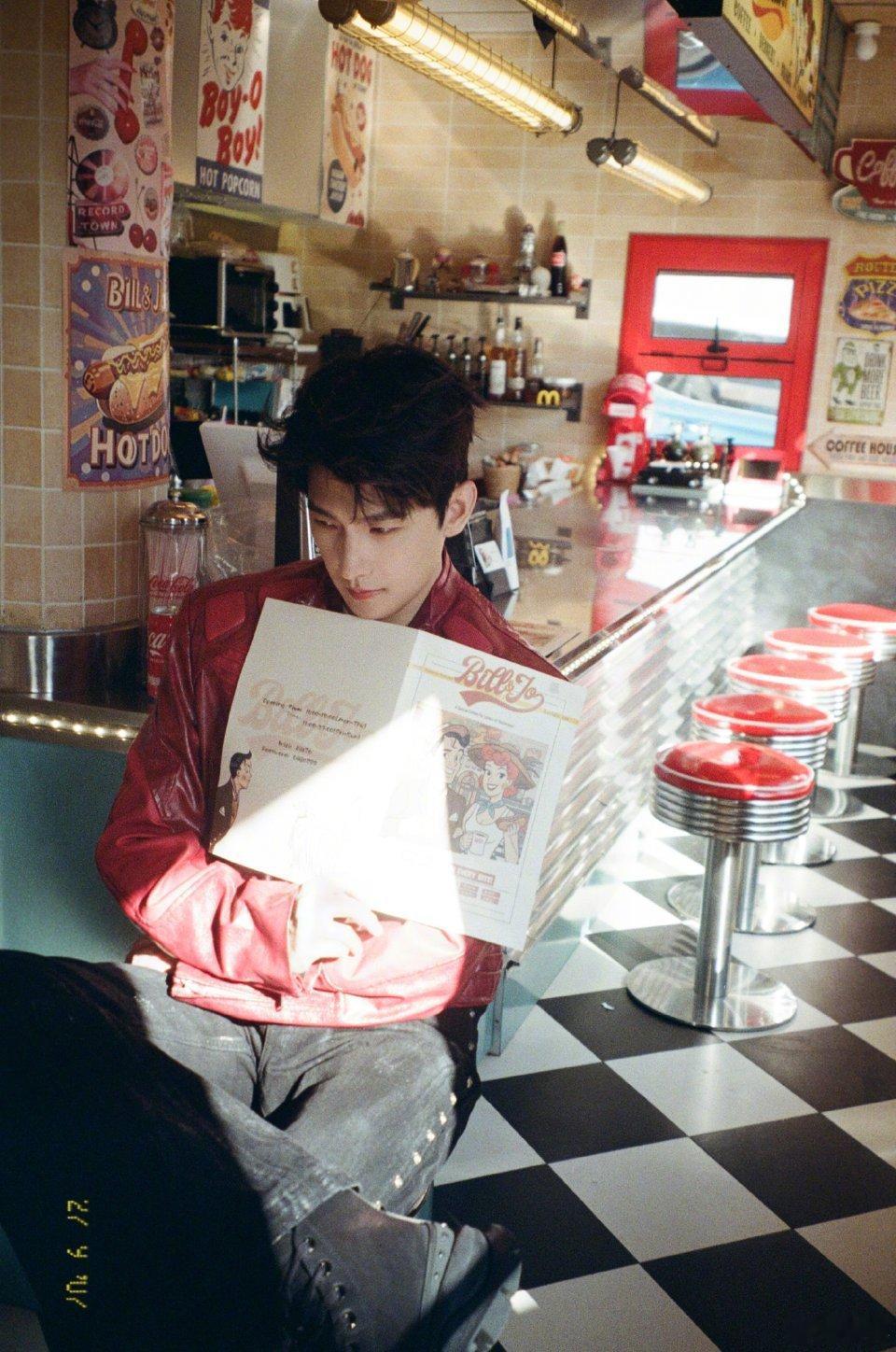 杨洋2026年我来了杨洋跨年准时营业！颜值权威无人能打，一句2026我来了直接拉