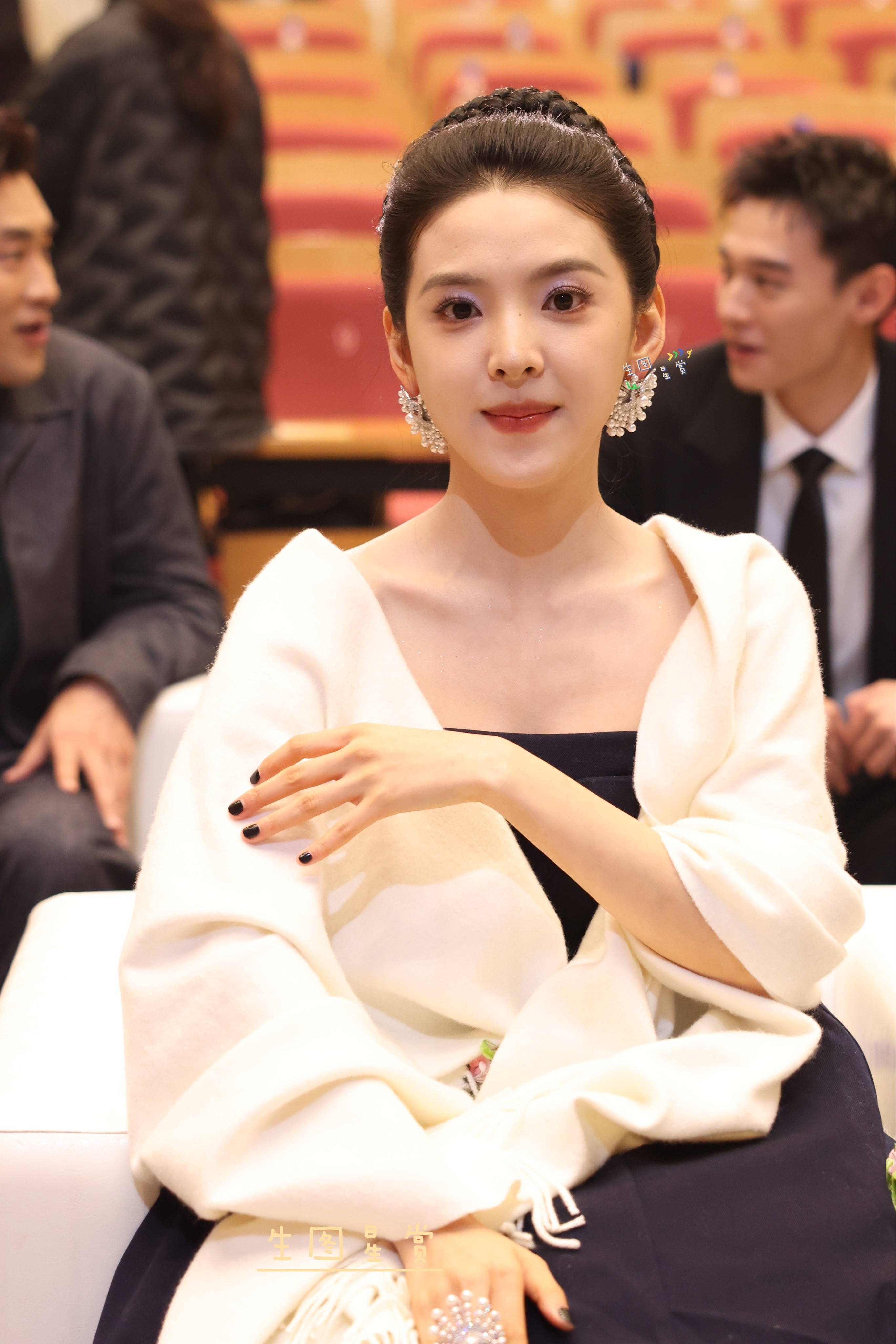 章若楠×广电视听精品之夜内场温柔少女楠，是一见久久萦绕的楠楠章若楠庄庄[