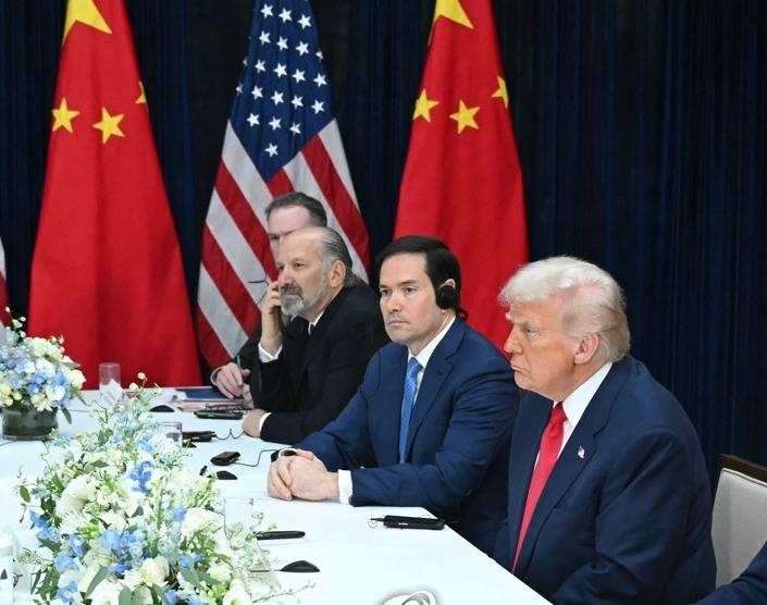 特朗普已经计划好,与中国谈完马上打道回府,不在韩国多待一天! 在特朗普这号生