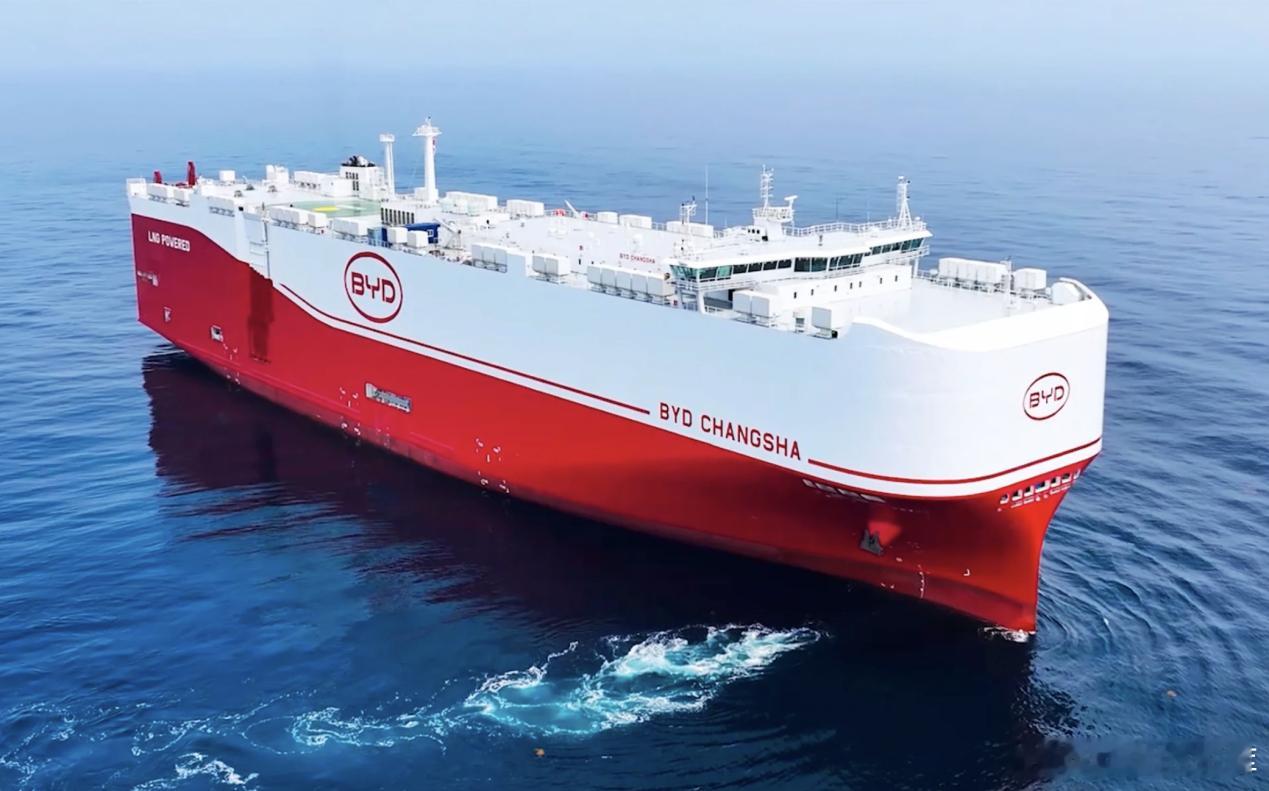 年度榜单出炉，比亚迪夺得全球四连冠，比亚迪再次用硬实力说话。2025年，比亚迪集