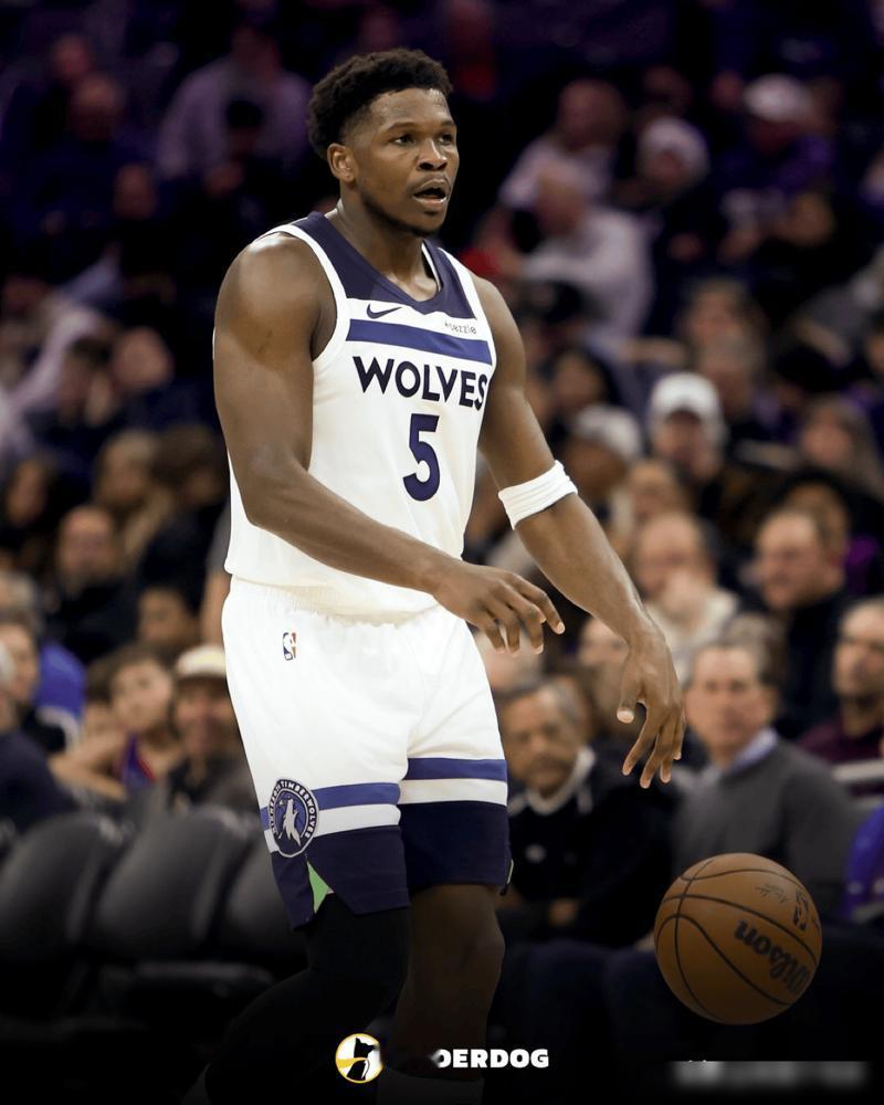 爱德华兹最近开始爆种了！​这或许跟哈登也有关系！​最近六场，场均38.3