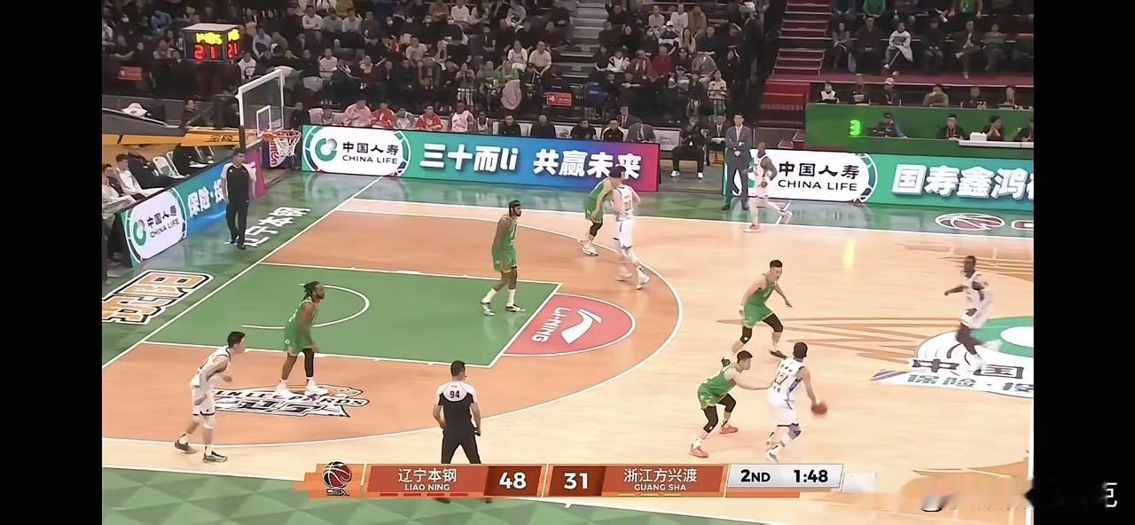 说说大牙。俞泽晨有点胆小，这球就是硬上，进了就进了，不进尽力了，需要硬一点，看