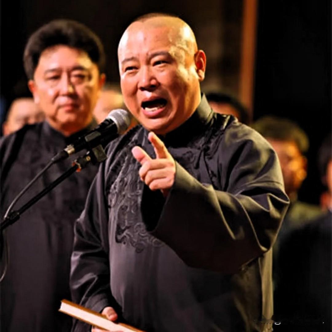 郭德纲现在最大的问题，已经不是相声说得好不好的事了，火了二十多年，德云