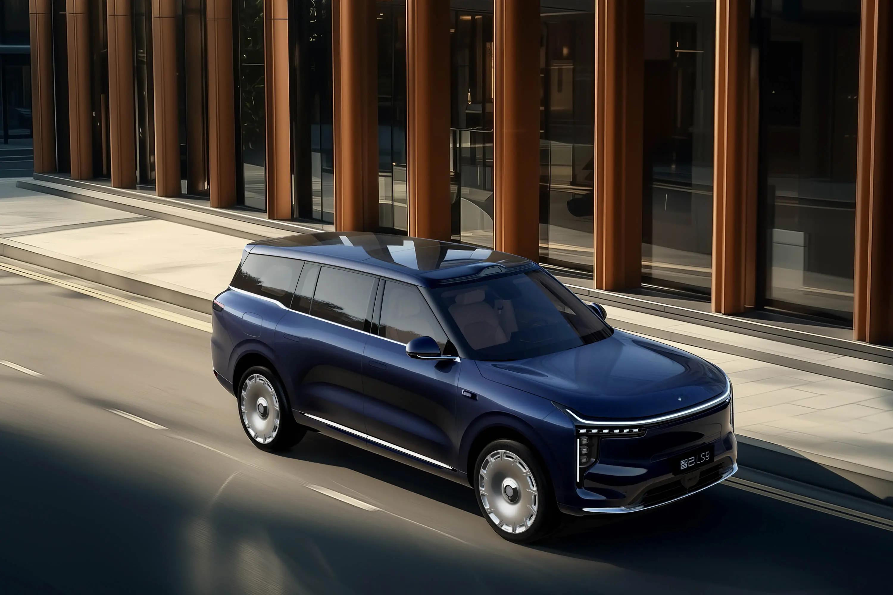 开着智己LS9跑了趟长途+露营，体验感太戳我了😆没想到5米多长的车这么灵活，四