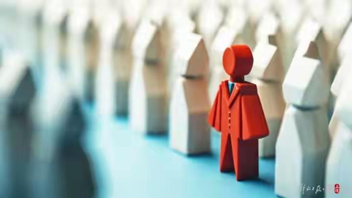 热搜炸锅！建议8小时改7小时、重罚加班企业，打工人：终于有人替我们说话了冲