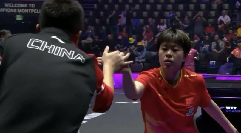 国乒蒙彼利埃冠军赛这波“教练反差”太明显!马俊峰指导时,陈幸同、蒯曼接连爆冷输
