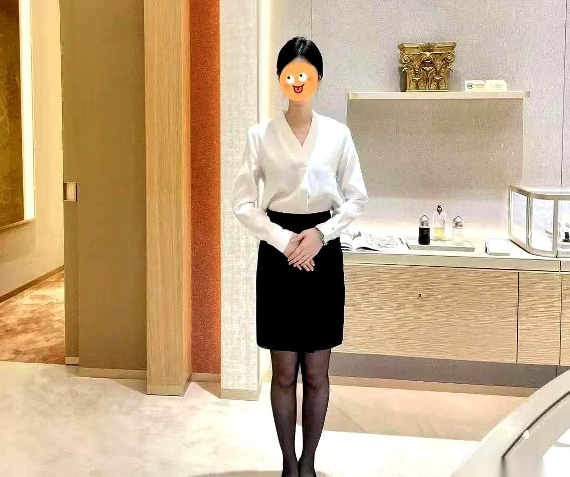 有些事，真不是靠爱就能解决的。就好像那个金店视频，很多人都在说那个女的眼神如何