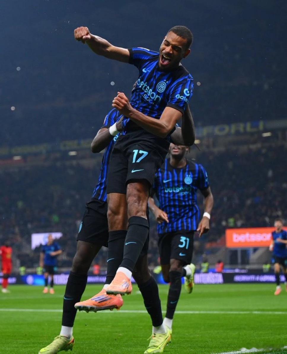 SKY：迪乌夫由于肌肉疲劳在单独训练但他的情况明显正在好转他很可能可以出战帕