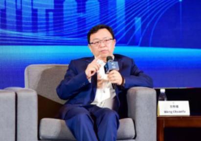 你绝对想不到，身家千亿的比亚迪创始人王传福，如今依然坚持每周雷打不动做一件事：拎