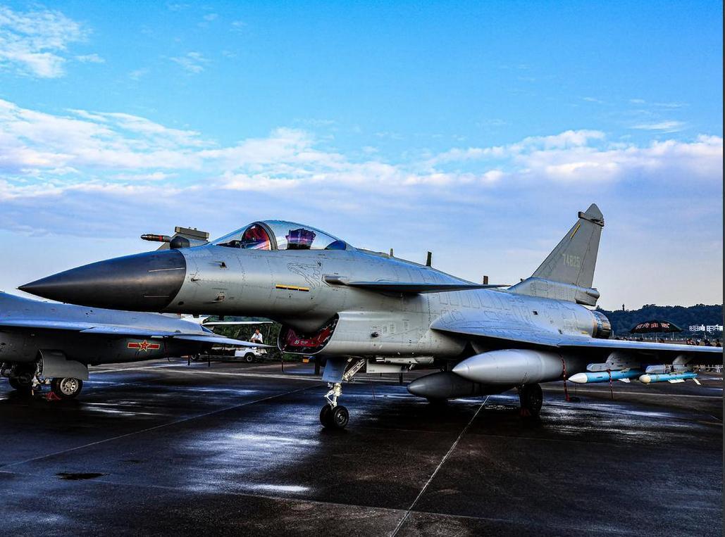 毫不夸张的说，全球所有国家，有能力破解歼10C+霹雳15+红旗9+ZDK03预警