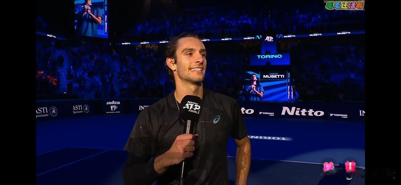 ATP年终总决赛太刺激了！刚刚结束的小组赛里，9号种子意大利穆塞蒂以7-5、