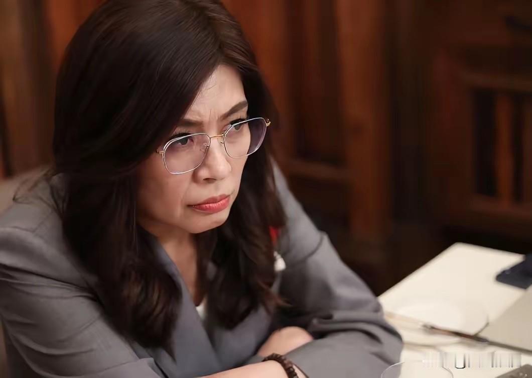 郑丽文，不下台又能怎样说白了，郑丽文现在这个国民党主席的位子，看着风光，实际