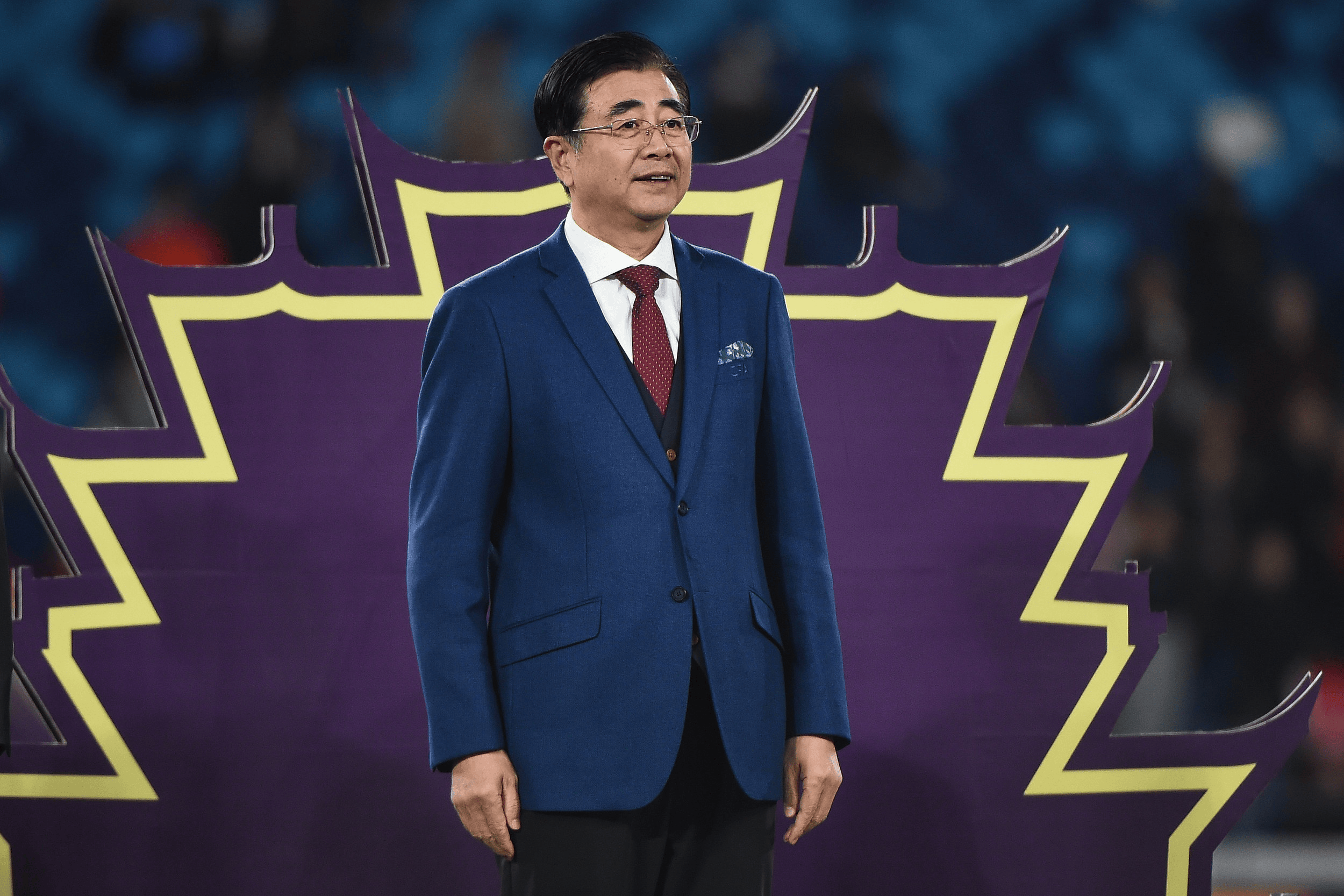 记者: 宋凯在足代会最后大声说, 今晚还要看国足, 一定会赢