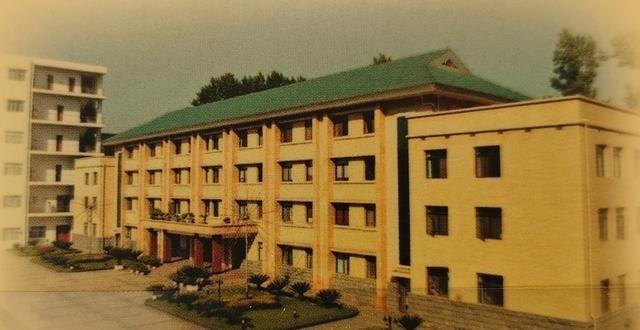 安康铁路分局，老安康人应该都有印象吧。这单位1976年成立，当年管着襄渝、阳安好