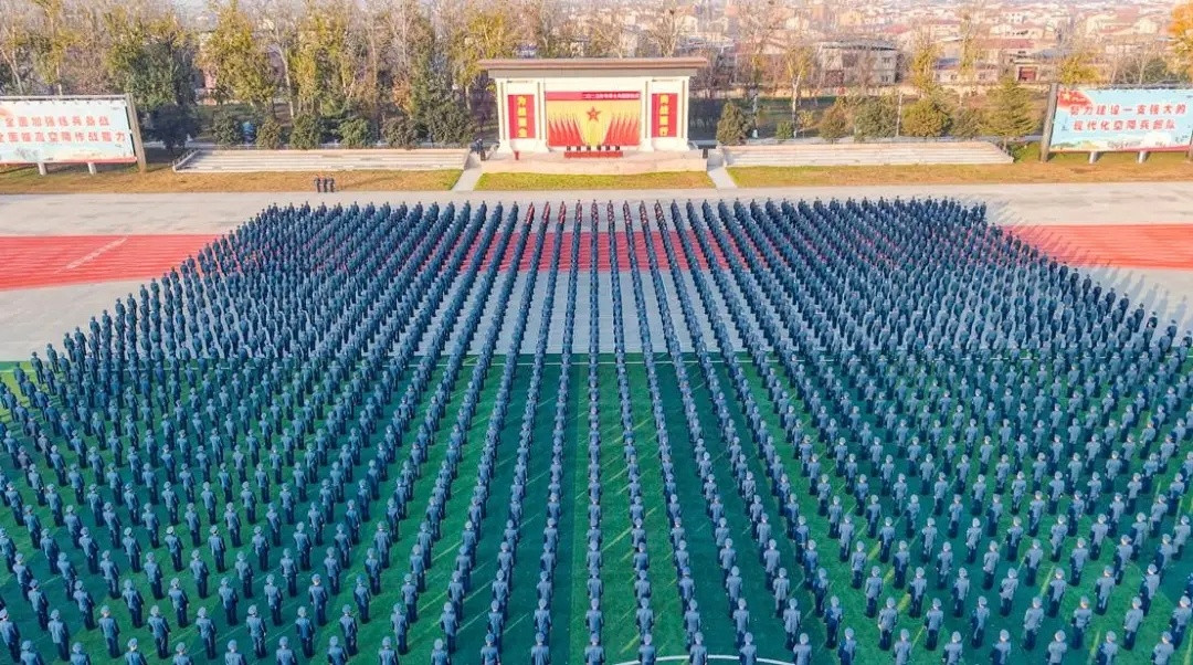 空降兵军营区，备忘图一驻豫某空降兵旅，图二驻鄂某空降兵旅