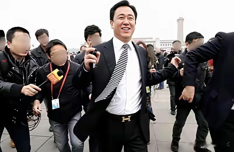 尘埃落定了许家印被判无期徒刑大家关注了好几年的“恒大案”也算是有结果了看到