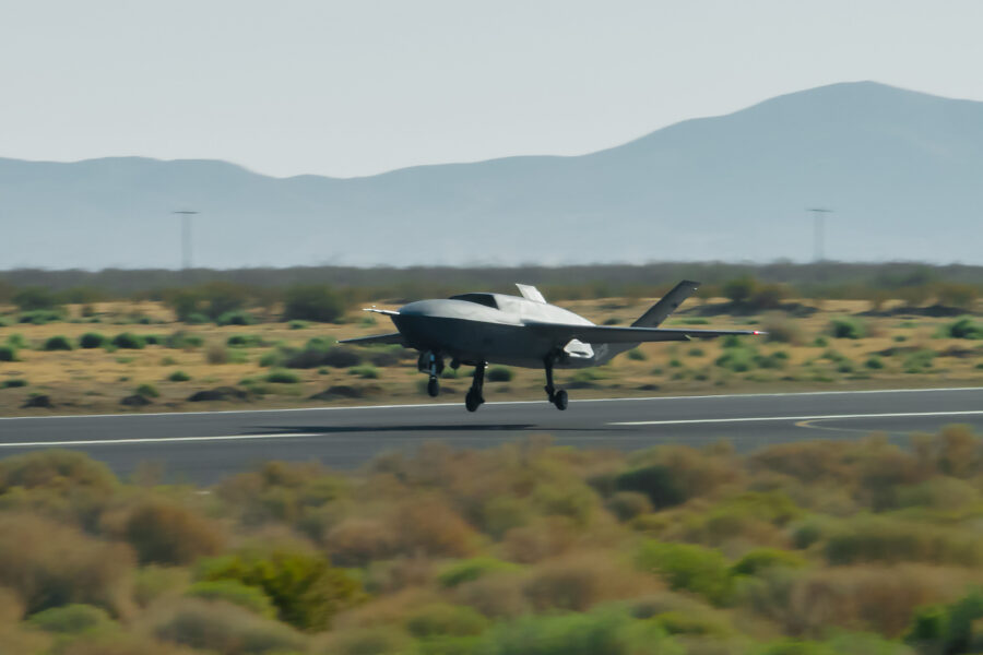 YFQ-42A协作作战飞机坠毁后经软件修复恢复飞行2026年5月21日，美国《空