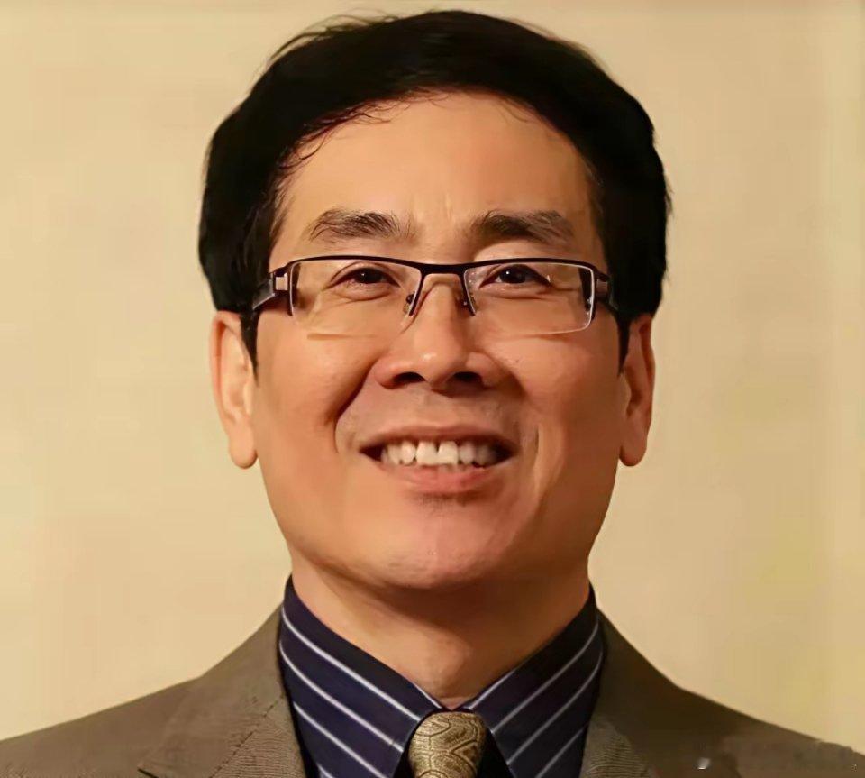 果然还是男人更懂男人我问我爸，宗馥莉的叔叔为什么落井下石，我爸说，对于他来说，这