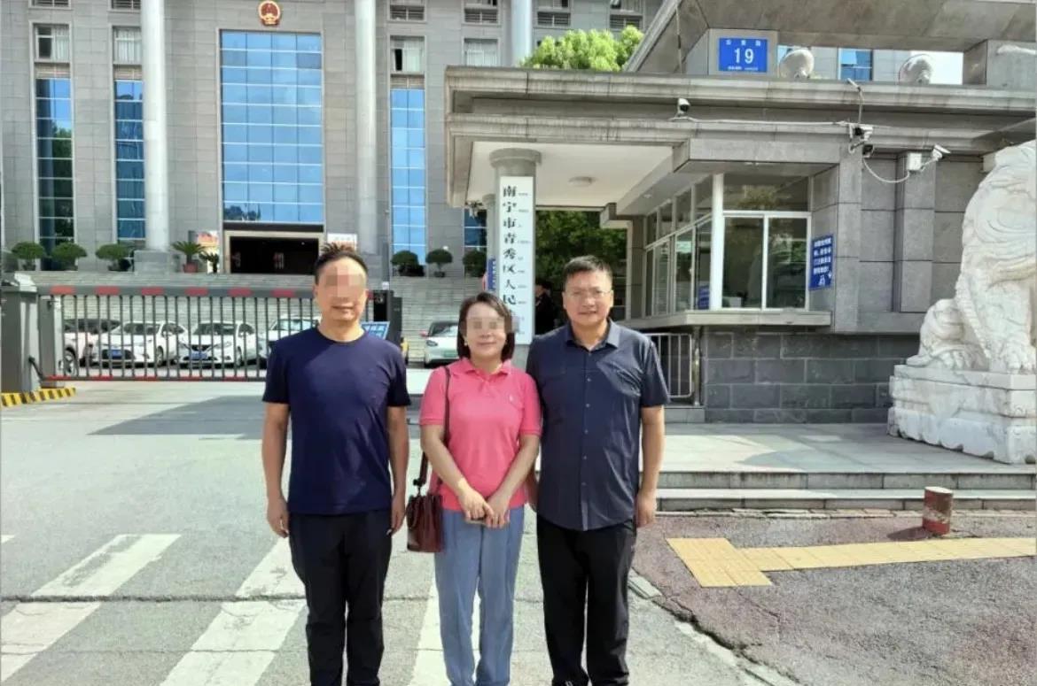 工行这次真栽了！不是系统维护，不是操作失误，是那笔存款刚进去四十五分钟，