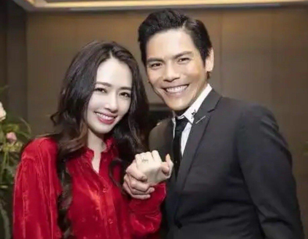 说实话，郭碧婷看中向佐哪一点？当年他们恋爱三个月就结婚了！郭碧婷给3岁儿子留长