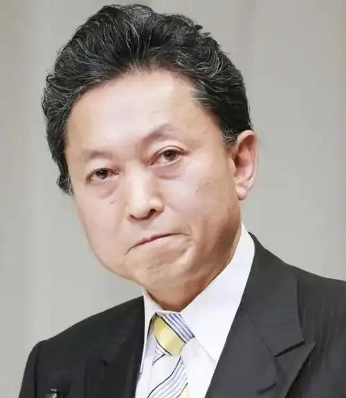日本前首相鸠山由纪夫近日再次发声，点明当年中国放弃日本战争赔款，是周恩来总理区分