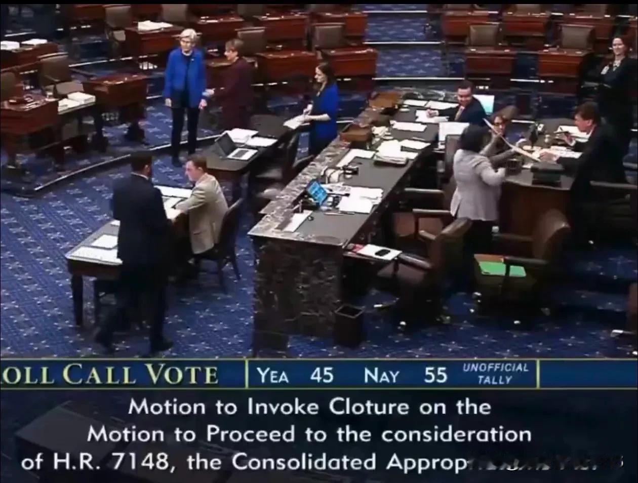 今天，参议院以45：55的投票结果否决了众议院批准的6项支出法案，其中