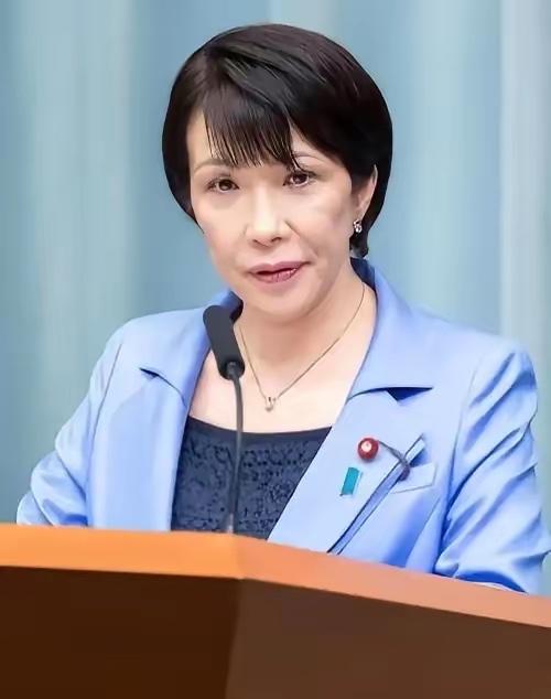高市早苗这下彻底慌了。美日两场大规模军演在同一天启动，日本忙着部署战斧导弹，