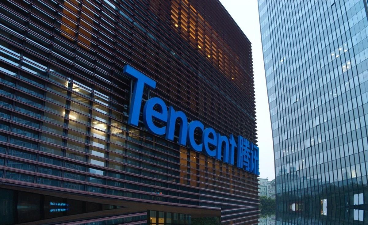 马化腾并没有建立歌舞团，没有私人飞机，没有豪华游艇，没有外国房产，甚至没有抖音个