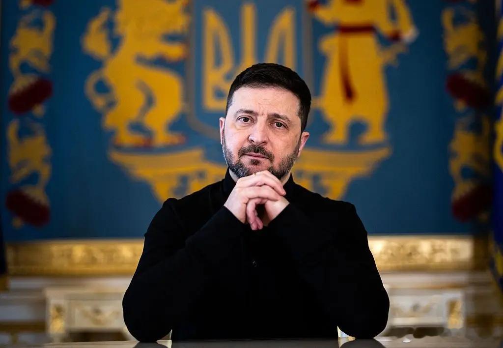在接受法新社的采访中，泽连斯基表示，你不能说我们输掉了战争，坦白说，我们绝对不会