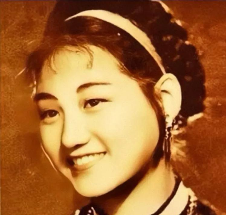 1953年3月，解放军擒获女匪首程莲珍，是杀是留，贵州省军区意见不一。西南军区参