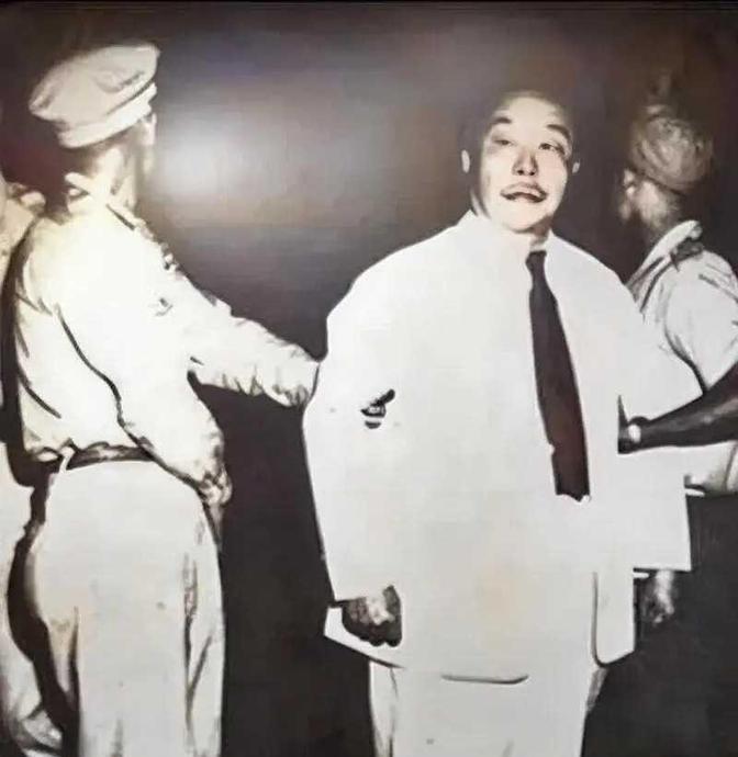1950年6月18日，国民党上将陈仪被执行枪决，行刑前，蒋鼎文让士兵端来酒食，陈