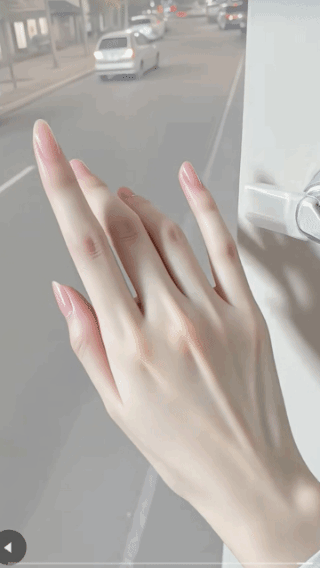 手能暴露年龄，不知是真是假！不过有一点不可否认，年轻人的手细腻滑嫩，尤其