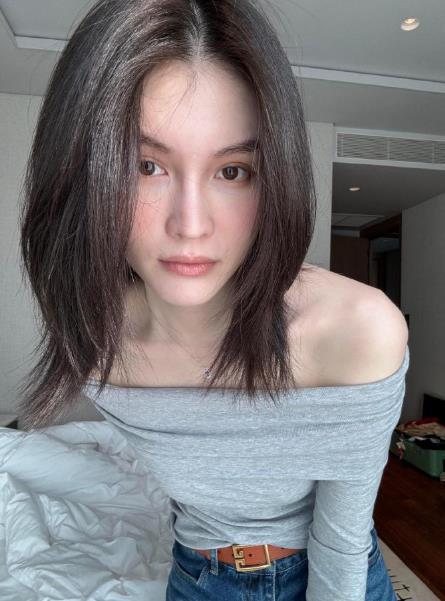 何穗陈伟霆“四大超模”之一的何穗被传和陈伟霆恋爱多年，二人曾被爆出同居，之后