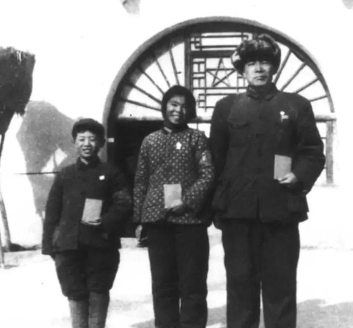 1974年，兰州军区司令韩先楚上将刚刚履新不久，便得知一件往事：几年前，红十五军