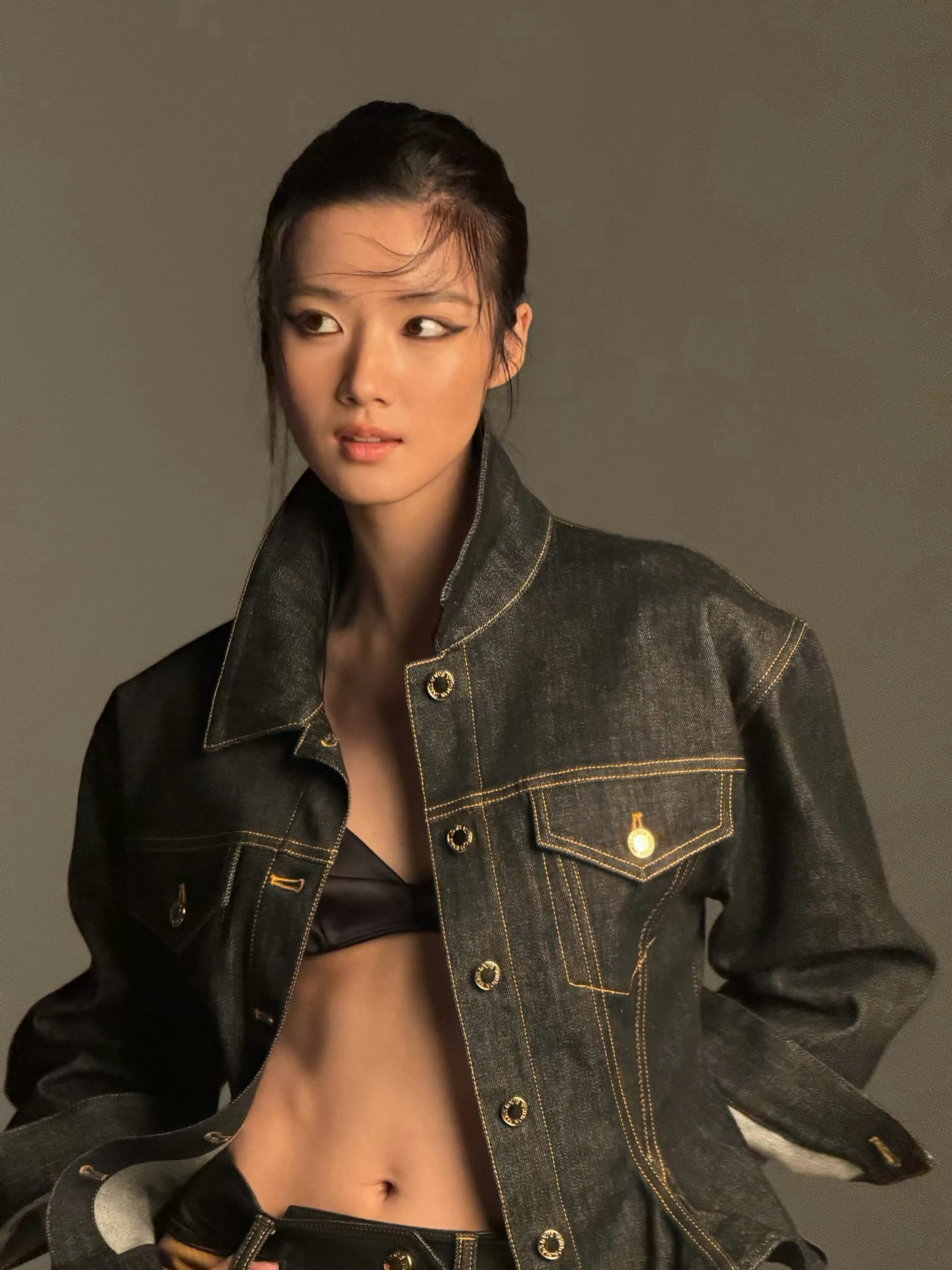 卢昱晓全包眼线造型卢昱晓全包眼线造型太帅了，风格百变的噜噜晓