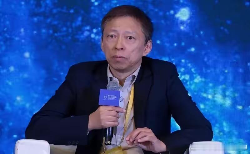 活的最滋润的互联网老牌公司，非张朝阳的搜狐莫属。如今账上趴着12亿美元现金，第三