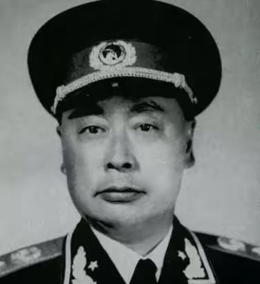 1955年，十大元帅的名单眼看就要定了，可谁也没想到，最后一个名差点黄了，争议最