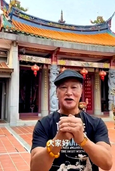 演员”狄威说：李连杰和我说过他的武术是表演的，没有实战价值，拍电影的时候他希望我