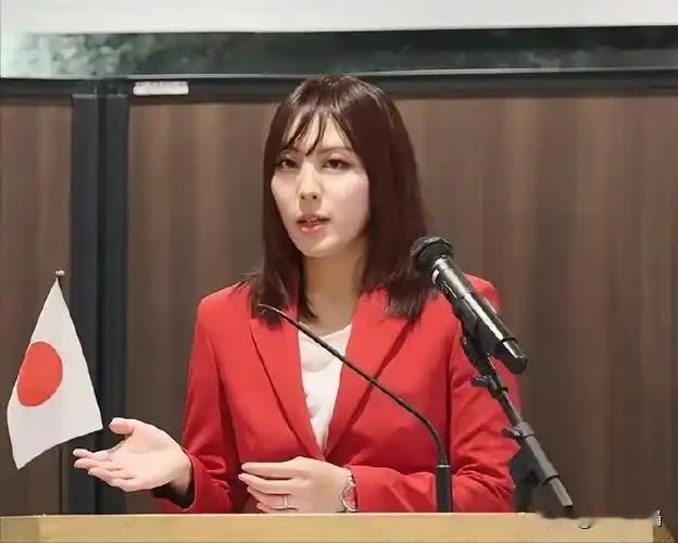 日本女作家桥本琴绘，作为高市早苗的狂热支持者宣称：倘若中国向名古屋或博多投下一枚