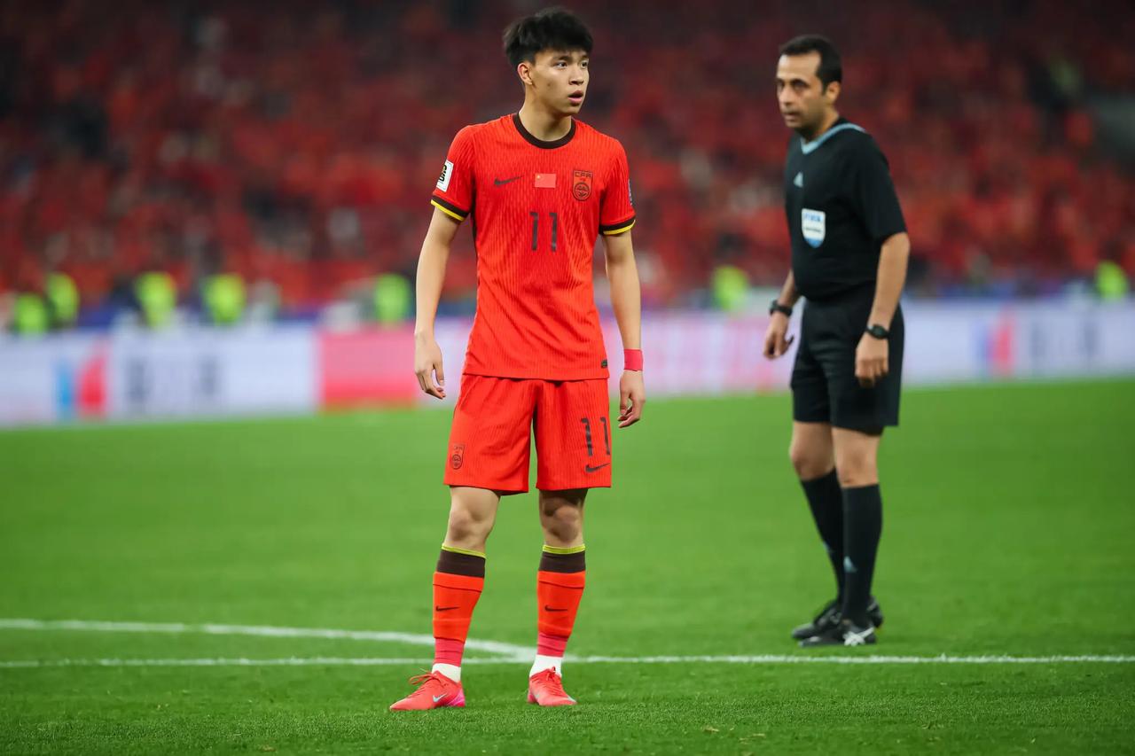 王钰栋表现不好，问题出在拜合拉木身上U23亚洲杯小组赛战罢3轮，王钰栋的表现