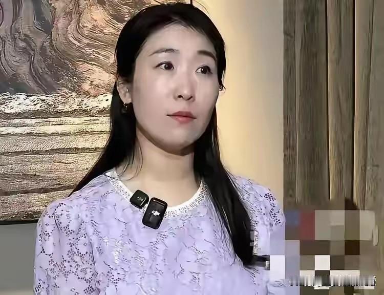 都说唐先生如何如何渣，他这辈子被两个女人架火上烤，先说原配，年富力强的年龄不工作