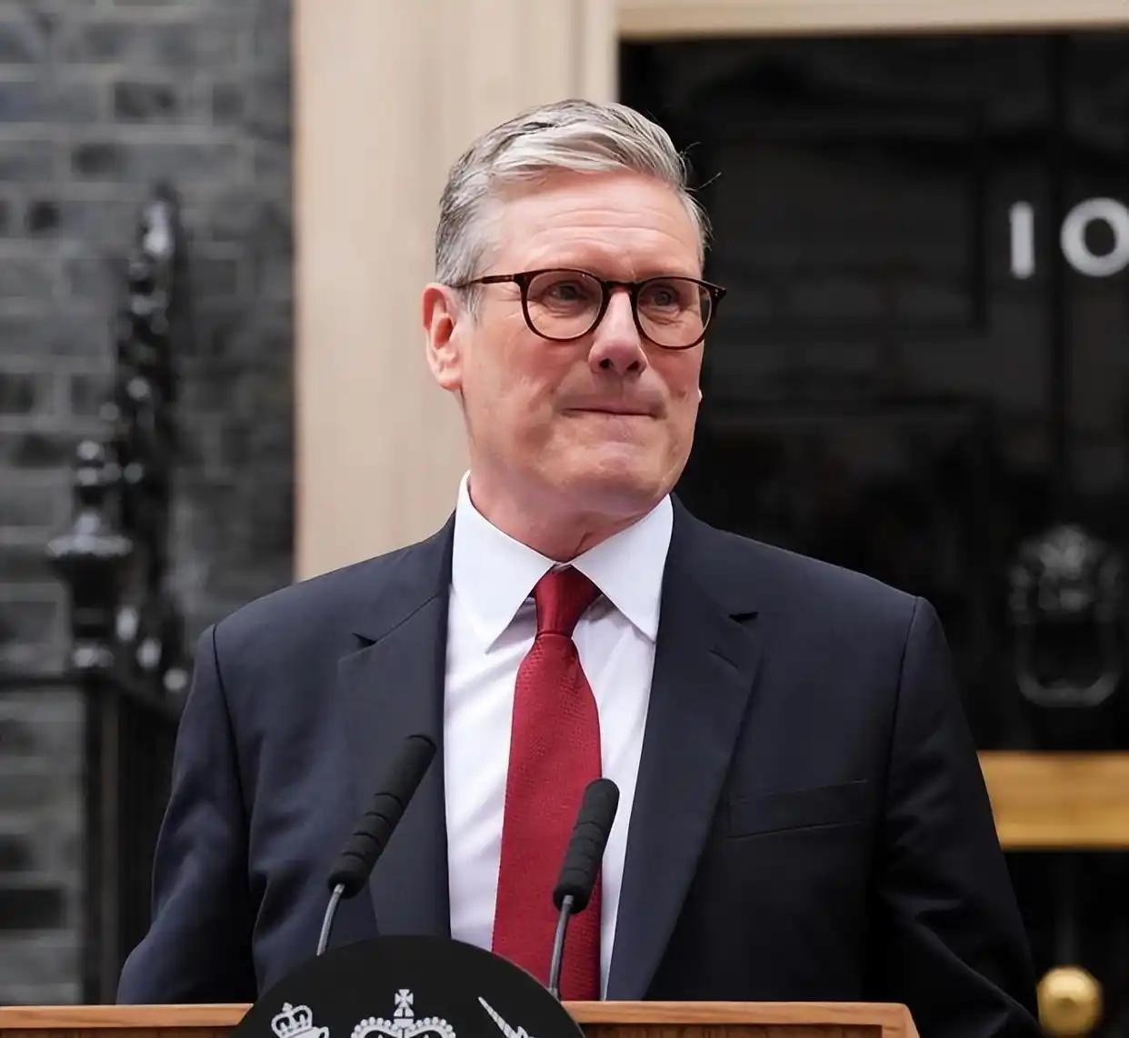 中英签下45亿大单后，英国宣布出手，中企也被拉黑，外交部反击 今年开年，英国