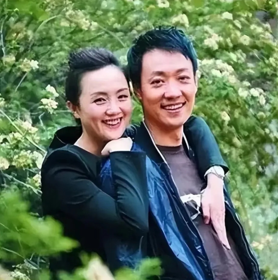 朱媛媛的老公，辛柏青说，我和丈母娘住在一起，过着衣来伸手饭来张口的日子，靠的是